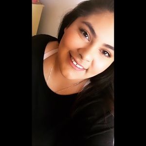 Meet your Posher, Denise